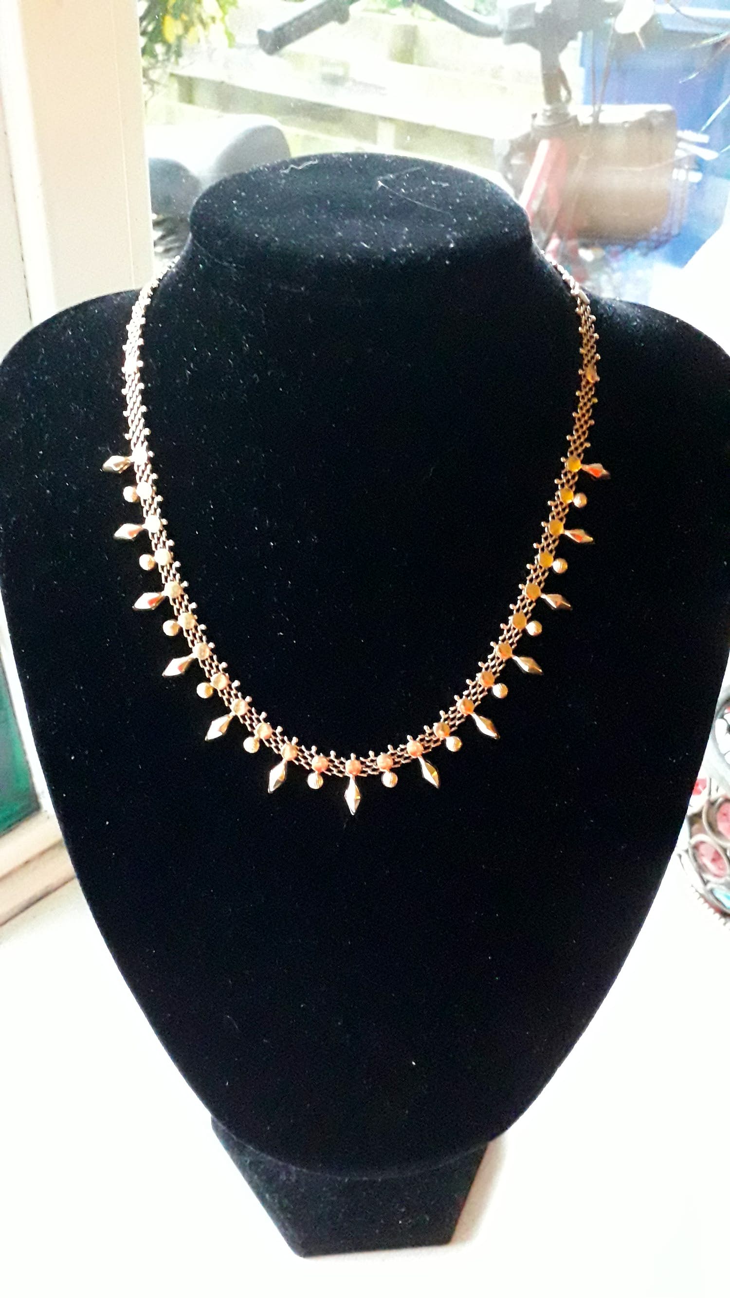 Gouden collier kopen? Bied vanaf 650!