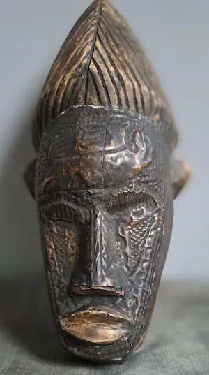 Akan - "Metal Face" kopen? Bied vanaf 45!