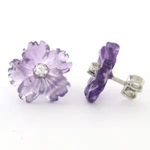 18k gouden oorknoppen met amethist en briljant geslepen diamant tot 0.05ct kopen? Bied vanaf 240!