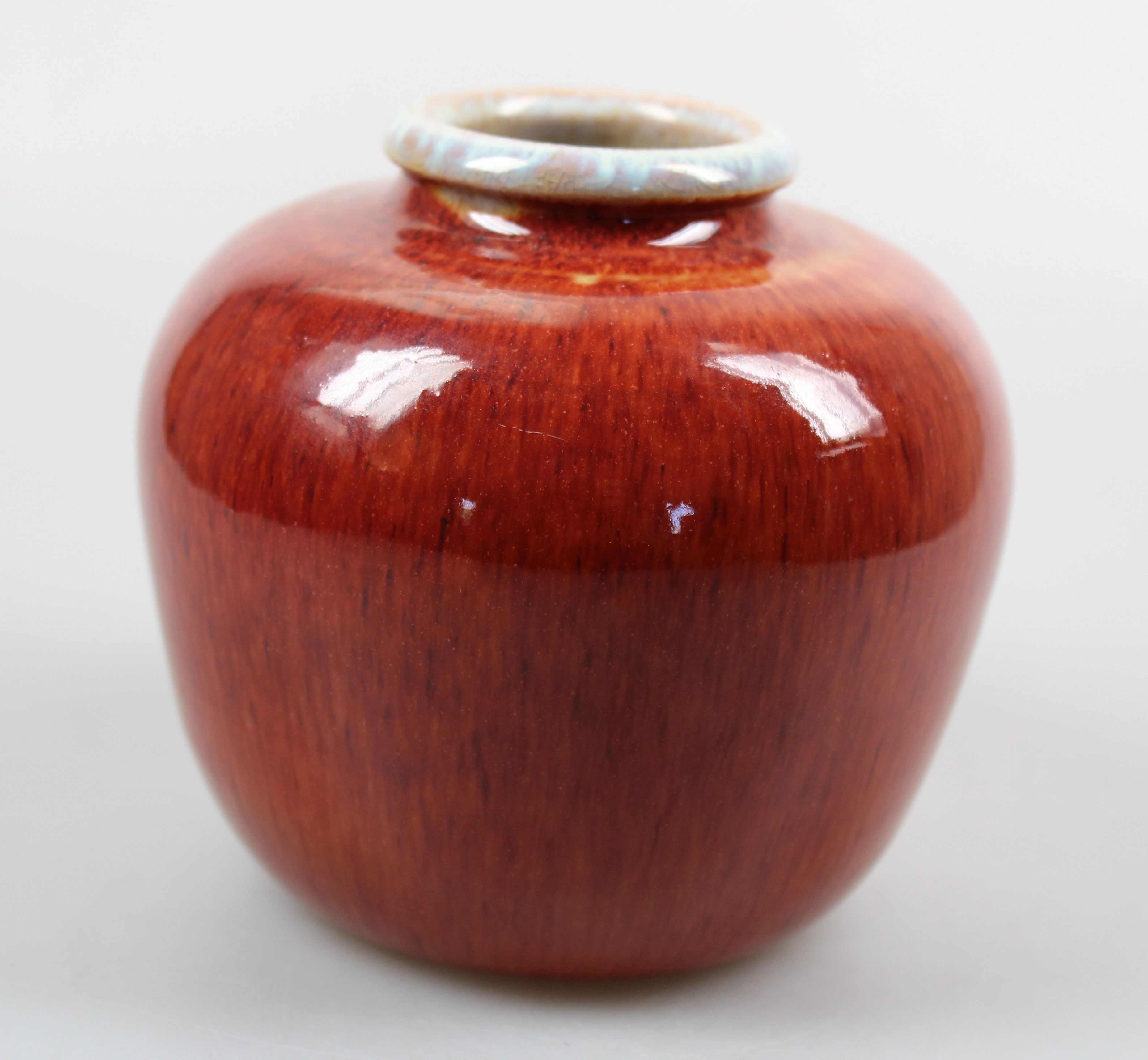 Pieter Groeneveldt - vaasje stroomglazuur verkocht voor € 30!