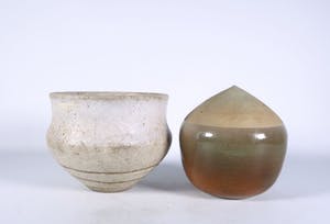 Niet of onleesbaar gesigneerd - Aardewerk, Twee objecten kopen? Bied vanaf 1!