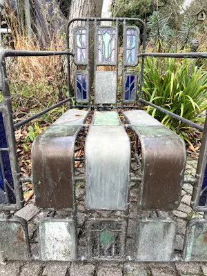 Cor de Ree - Tafel en feutuille van staal, glas-en-lood en koper kopen? Bied vanaf 800!