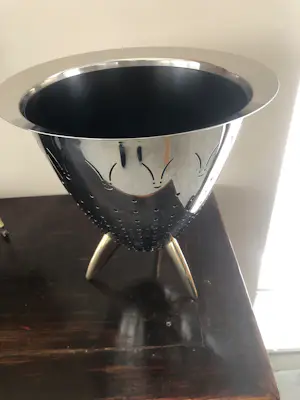 Alessi - Ontwerp Philippe Starck. Fruitschaal, vergiet, champagne- of wijnkoeler. kopen? Bied vanaf 200!