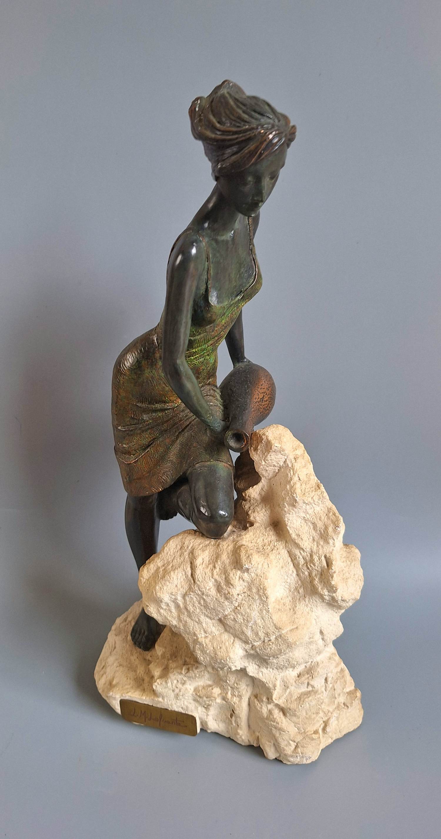 Luis Martinez Lafuente - Vrouw met kan verkocht voor € 150!