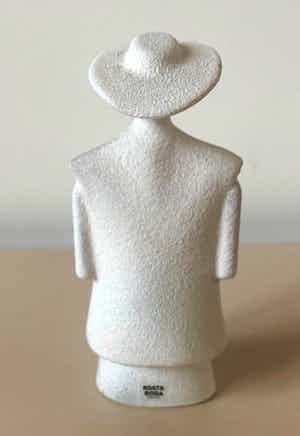 Kjell Engman - Glazen figuur "Catwalk Poncho White" - Kosta Boda verkocht voor € 58!