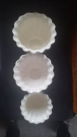 Plateelbakkerij Zenith - crème wit plateel cache potten kopen? Bied vanaf 30!