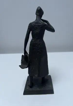 Vera Tummers-van Hasselt - Bronzen sculptuur | Mariken van Nieumeghen kopen? Bied vanaf 100!