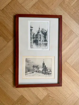Hendrikus Roodenburg - 2 etsen Den Haag 1969 en Hindeloopen 1961, ingelijst en gesigneerd kaufen? Bieten Sie von 40!