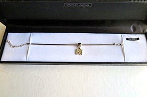 Curiosa - W. James - Zilveren armband Letter N-hanger Swarovski kristal - PRIJS VERLAAGD kopen? Bied vanaf 19!