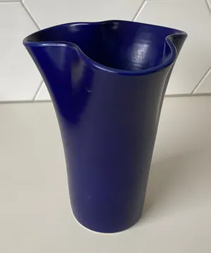 Niet of onleesbaar gesigneerd - Design blauw aardewerken ontwerp G. Eriksson voor Gabriel Keramik Zweden kopen? Bied vanaf 1!