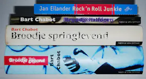 Herman Brood - Bisz: het dossier Herman Brood (1979) & 'Brood is alive!' en extra 4 boeken kopen? Bied vanaf 75!