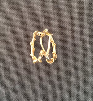 18K Goud - geelgouden getordeerde creolen kopen? Bied vanaf 1!