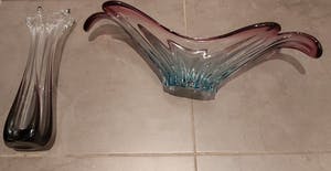 Niet of onleesbaar gesigneerd - Glazen vaas en schaal kopen? Bied vanaf 1!