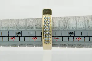 47 - Aparte 18 karaat geel gouden ring met diamant gezet ca 0.35 crt briljant kopen? Bied vanaf 380!