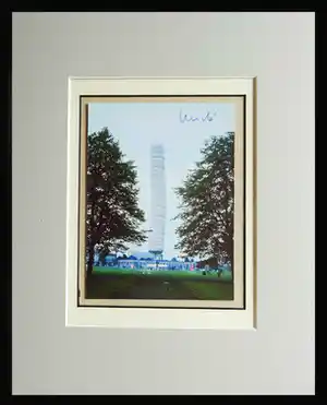 Christo - 5600 Cube Meter Package - Documenta 1968 Kassel - handgesigneerd verkocht voor € 89!