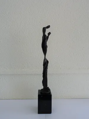 Brons (Onbekend) - "geliefden" in brons op natuurstenen sokkel kopen? Bied vanaf 75!