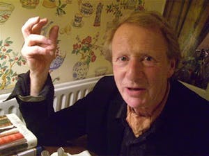 Gerbrand Volger - Houtskool en pastelkrijt op papier. Titel Straatfeest. kopen? Bied vanaf 40!