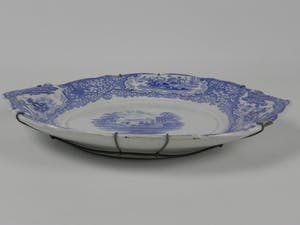 Niet of onleesbaar gesigneerd - Henry E Kelly Bells Glascow Pottery kopen? Bied vanaf 1!