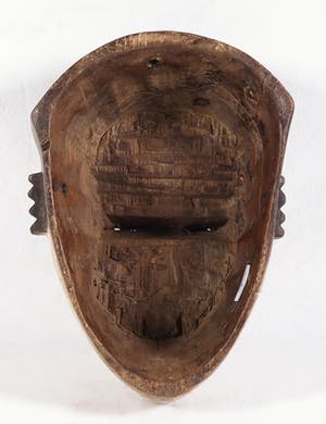 Ogoni - Masker met wit gezicht en versieringen kopen? Bied vanaf 1!
