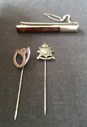 1e gehalte Zilver - twee dasspelden en een dasschuif met barnsteen kopen? Bied vanaf 1!