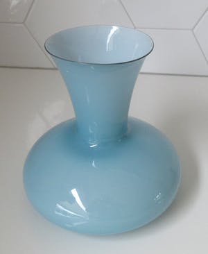 Empoli Glas - Lichtblauwe Opaline vaas kopen? Bied vanaf 25!