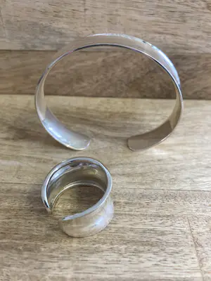 Zilveren set van klemarmband en ring kopen? Bied vanaf 59!