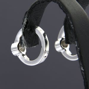 18K Goud - witgouden creolen bezet met diamant kopen? Bied vanaf 440!