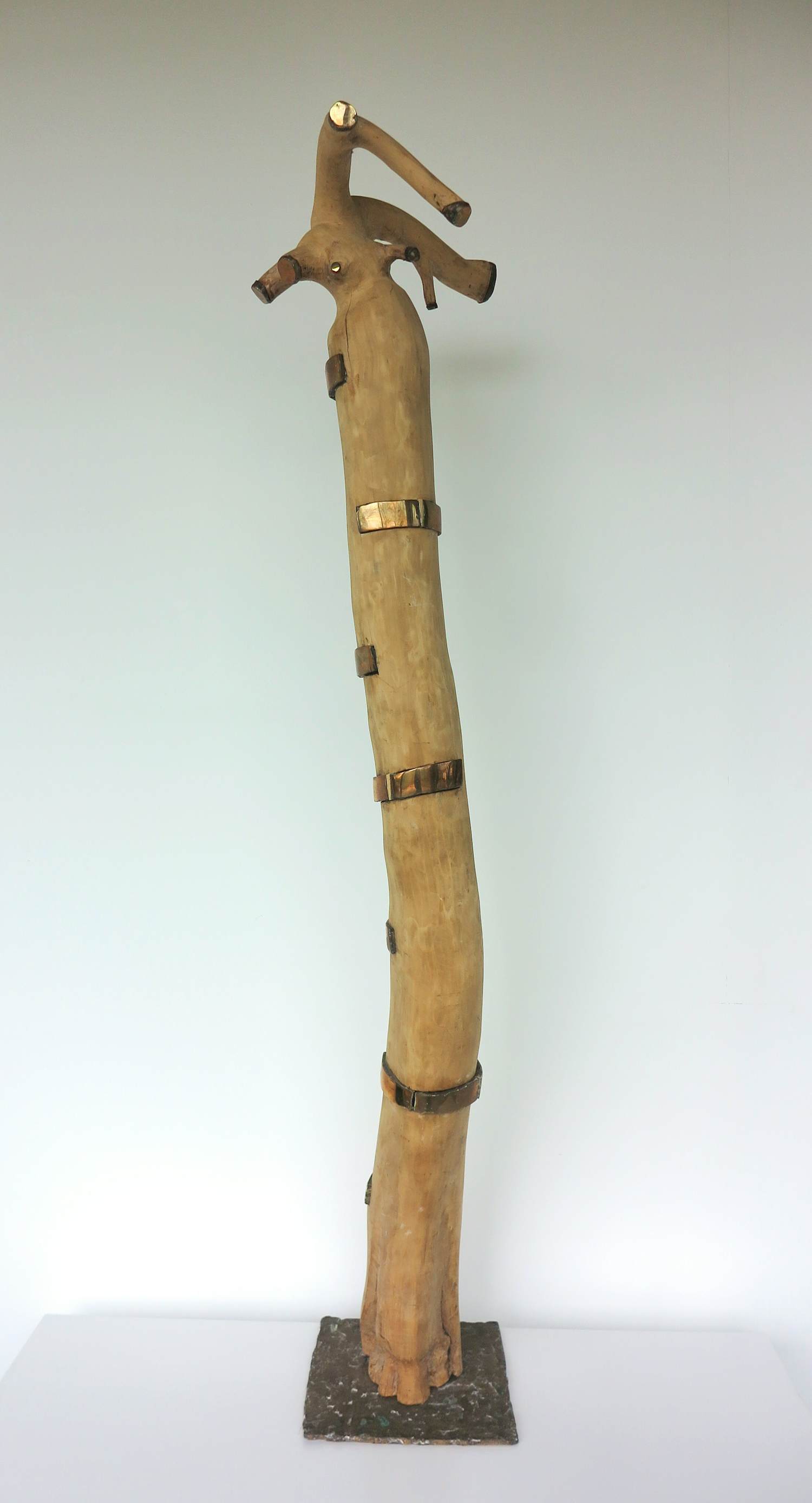 Frans Kokshoorn - Grote houten sculptuur van hout met metalen elementen kopen? Bied vanaf 250!