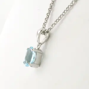 14k wit gouden collier met hanger bezet met topaz 1.00ct - 45 cm lang - 1.9 gram kopen? Bied vanaf 240!