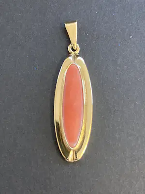 14 karaats geelgouden hanger met bloedkotaal kaufen? Bieten Sie von 90!