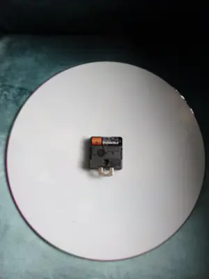 Corneille - Glazen design wandklok kopen? Bied vanaf 50!