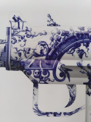 Magnus Gjoen - UZI (Delft Blue portfolio) kopen? Bied vanaf 295!