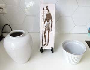 Faience- en Tegelfabriek Westraven - Chanor Wandtegel - witte vaas - witte planter - Koos van der Sluys verkocht voor € 1!
