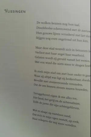 Jacques Tange - Bewolkt met hier en daar een zonnetje kopen? Bied vanaf 24!