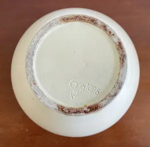 ADCO - Vintage crème of eiergele vaas model 1025 kopen? Bied vanaf 42!