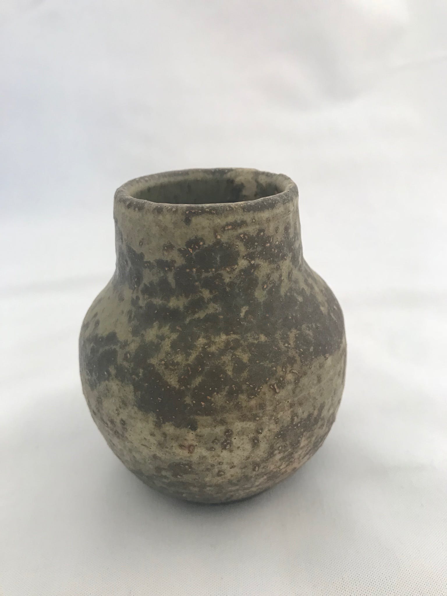 Mobach Keramiek - Vaasje verkocht voor € 8!