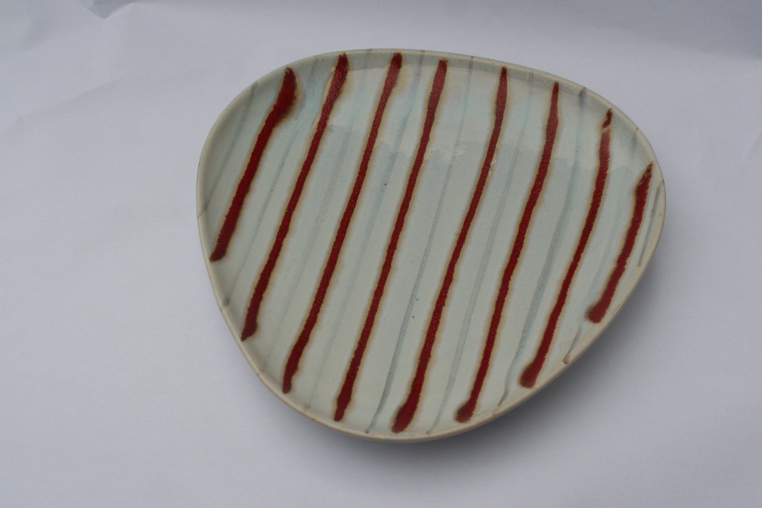 Niet of onleesbaar gesigneerd - aardewerk schaal - Germany - model 191020 verkocht voor € 1!