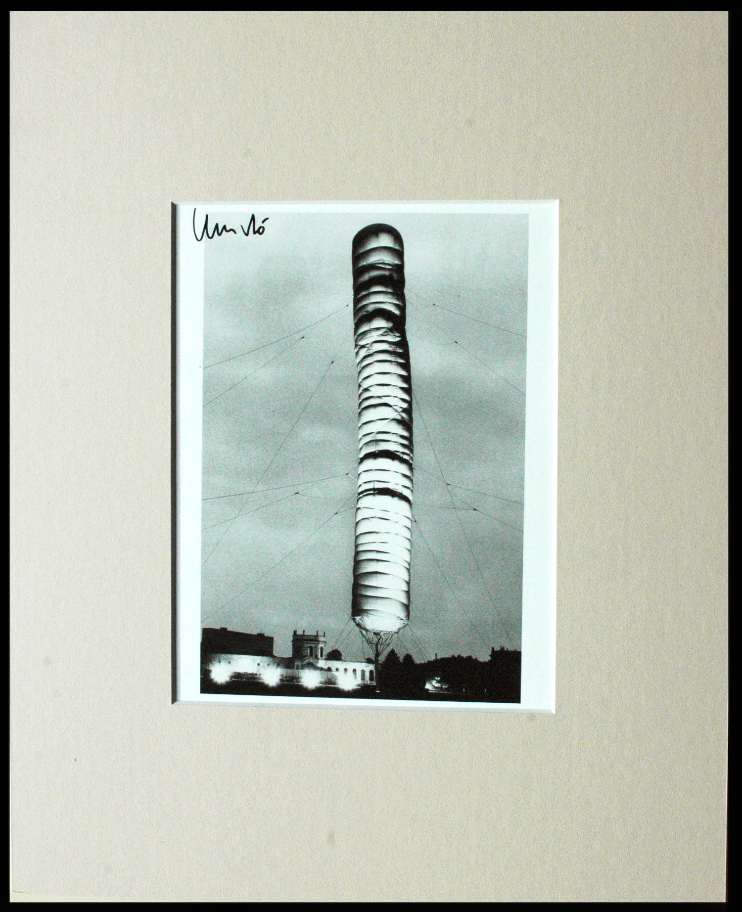 Christo - Project Cubicmeter Package - Dokumenta Kassel 67-68- artcard handgesigneerd verkocht voor € 45!