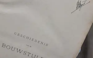 Antiquarisch Boek - Oud architectonisch bouwboek met staalgravures uit 1886 Gugel gesigneerd kaufen? Bieten Sie von 69!