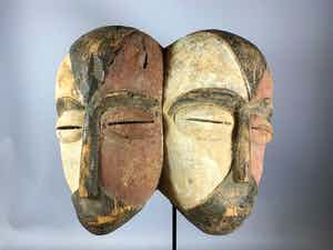 Lega - 210150 - Old Tribal used African TWIN mask from the Lega Bwami - Congo. verkocht voor € 1!