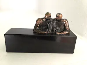 Corry Ammerlaan - Sculptuur “ IN OVERLEG “ kopen? Bied vanaf 1!