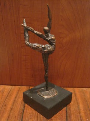 Brons (Onbekend) - Danseres kopen? Bied vanaf 35!