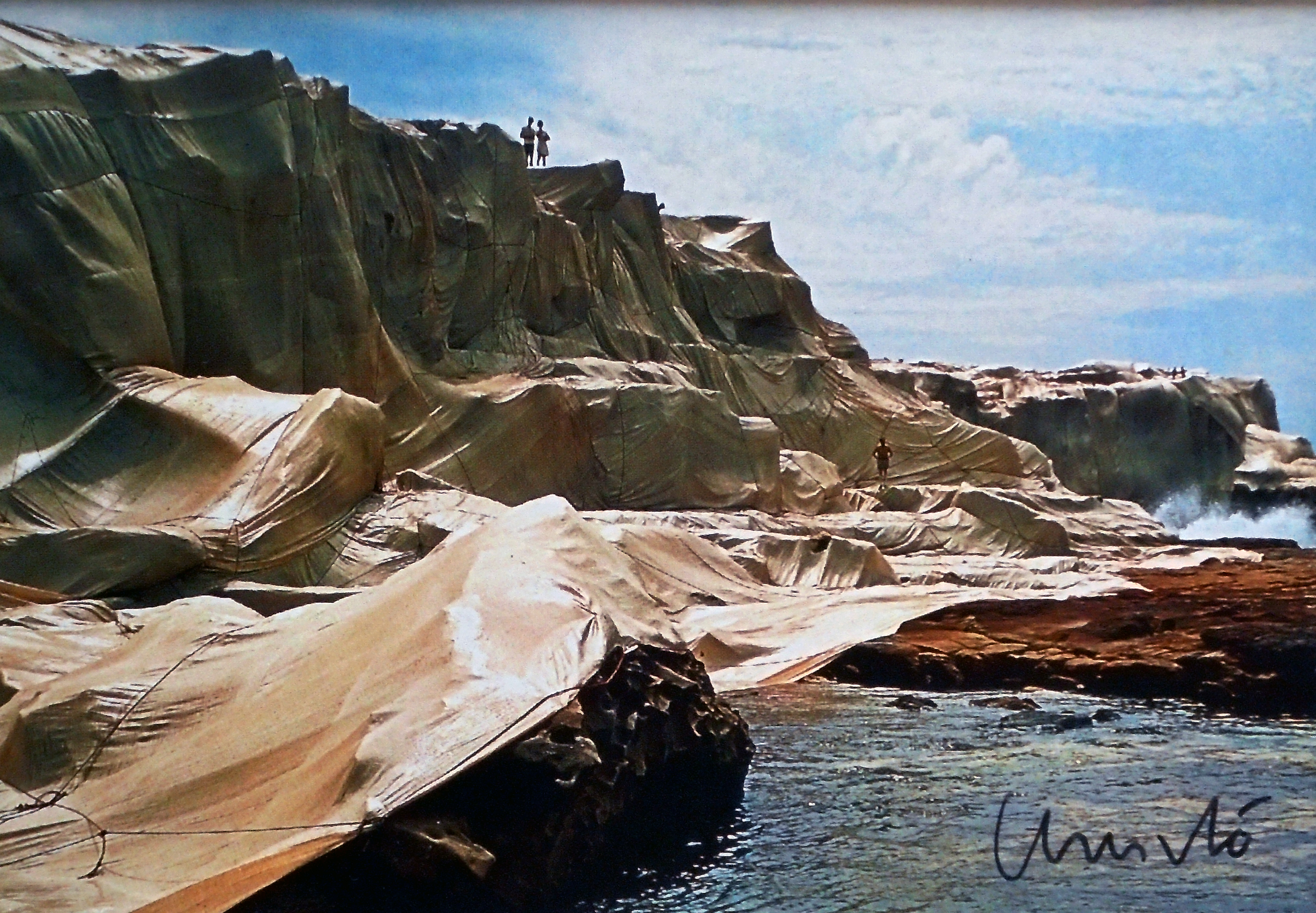 Christo - Project - Wrapped Coast - 1969 - artcard handgesigneerd -ready to frame verkocht voor € 45!