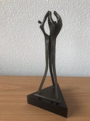 Corry Ammerlaan - Prachtig beeldje " SAMENWERKING " kopen? Bied vanaf 35!