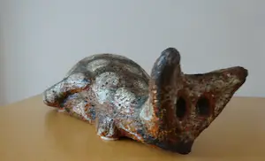 Jan van Stolk - zeldzame plastiek van een op de loer liggende kat kopen? Bied vanaf 145!