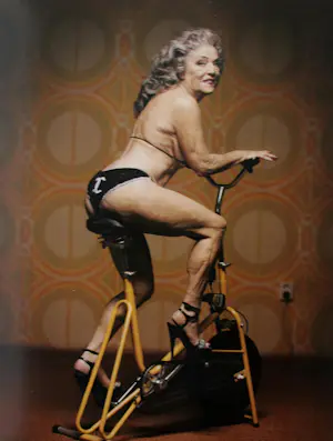 Erwin Olaf - gesigneerd Boek: OWN - 2012 kopen? Bied vanaf 250!