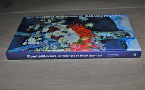 Ad van Hassel - zeefdruk gele bloemen + extra prachtig boekwerk stillevens 1870-1940 kopen? Bied vanaf 45!