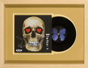 Damien Hirst - Gesigneerd album van The Hours: Love you more kopen? Bied vanaf 1!