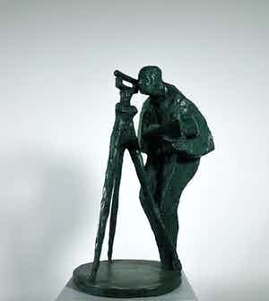 Brons (Onbekend) - Groot beeld van een landmeter verkocht voor € 350!