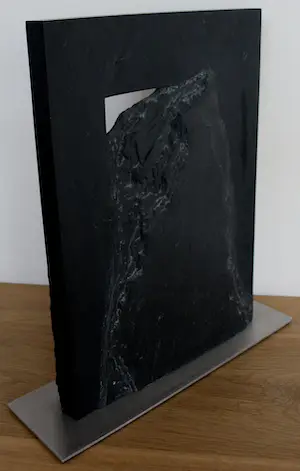 Brons (Onbekend) - Hard stenen sculptuur: rotsformatie - 1998 kaufen? Bieten Sie von 150!